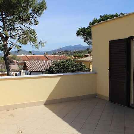 Casa Vacanze Roccella Beach Campofelice Di Roccella Bagian luar foto