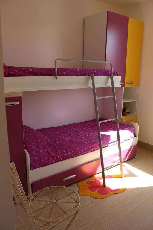 Casa Vacanze Roccella Beach Campofelice Di Roccella Bagian luar foto