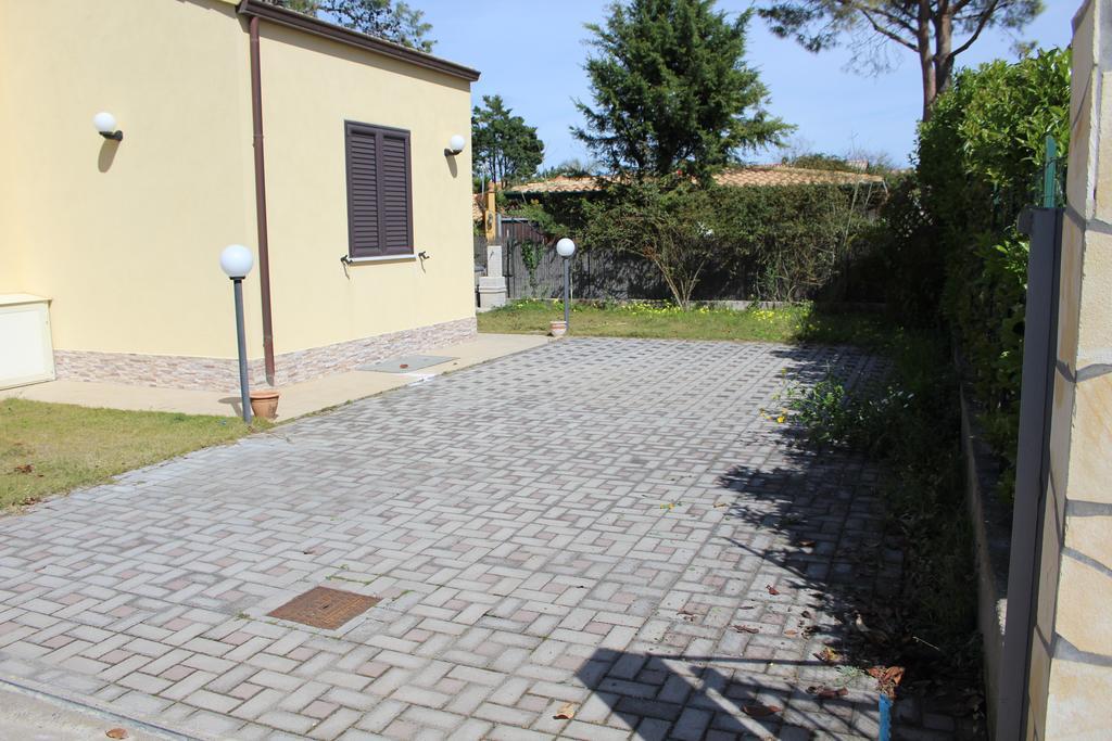 Casa Vacanze Roccella Beach Campofelice Di Roccella Bagian luar foto